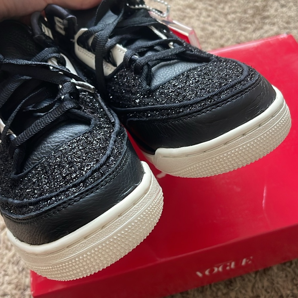 Air Jordan 3 Retro Awok Vogue Edition Sneakers 8.5 - Picture 5 of 13